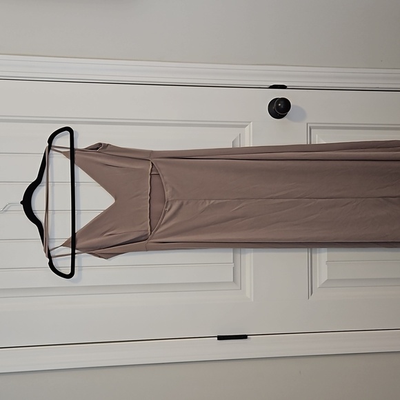 Taupe Floor Length Dress With 2 leg Slits Size M - Picture 2 of 8
